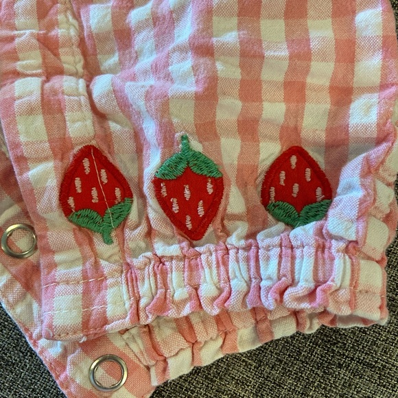 Baby Boden Strawberry Woven Sleeveless Romper, 6-9 month, Pink Gingham, EUC - Picture 8 of 8